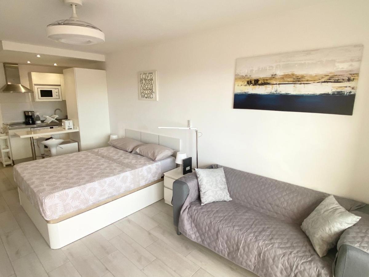 Top Floor, Panoramic Studio, Heated Pool Лос-Крістіанос Екстер'єр фото